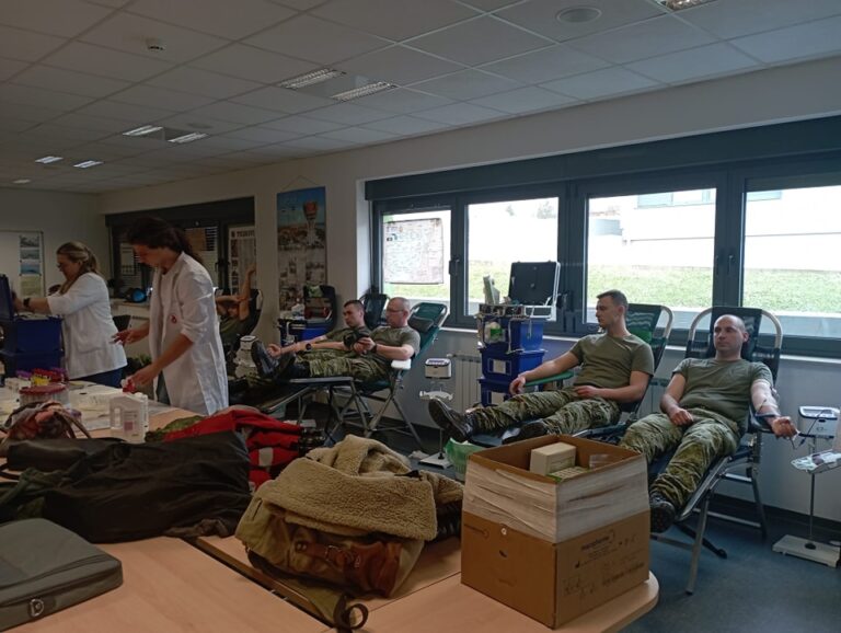 Akcija dobrovoljnog darivanja krvi u vojarni