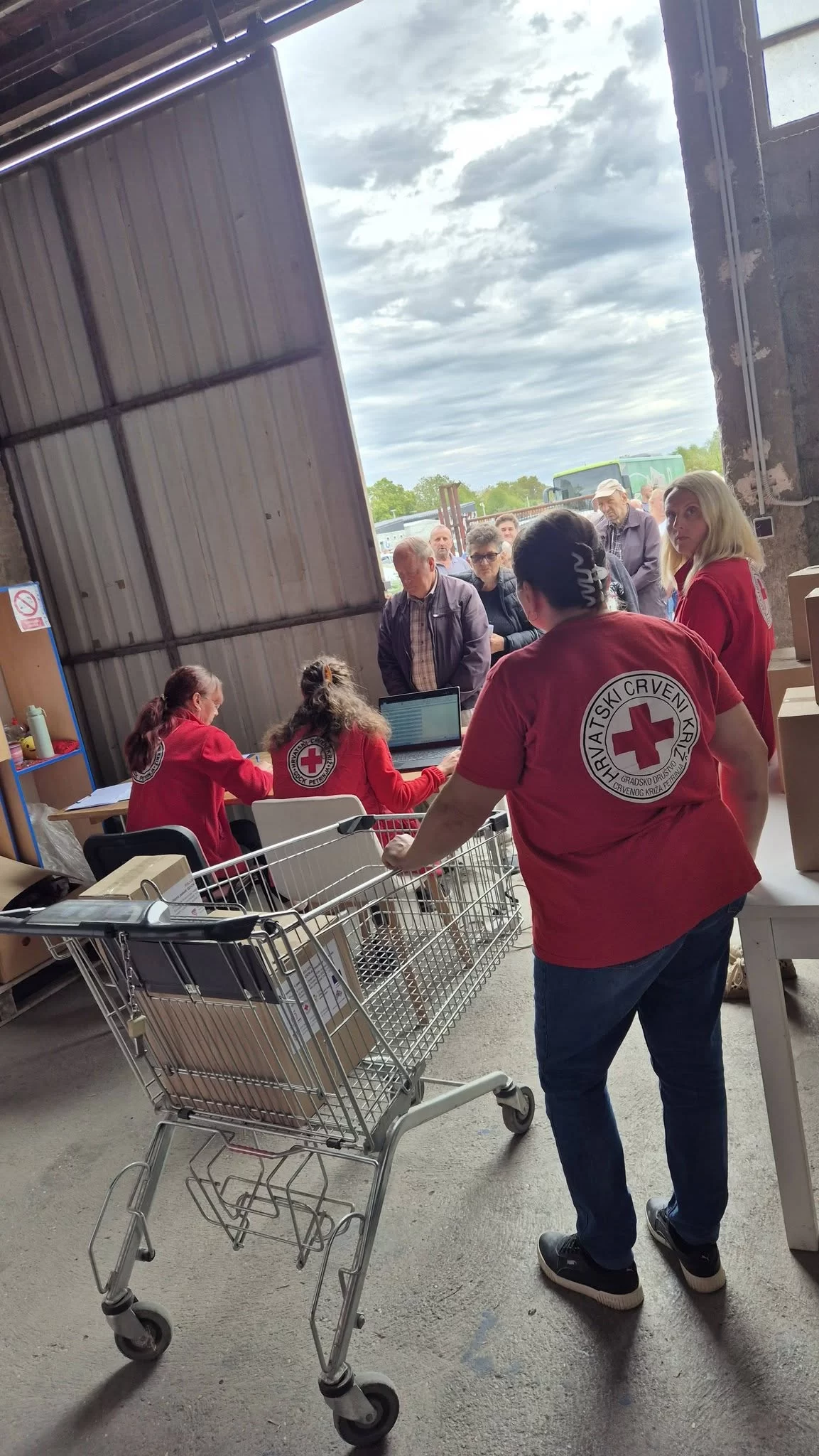 Podjela humanitarnih paketa